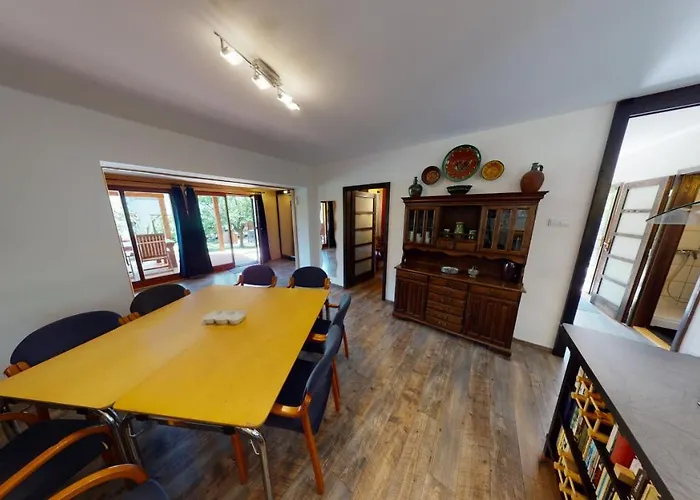 Semesterbostad Botond Haz *